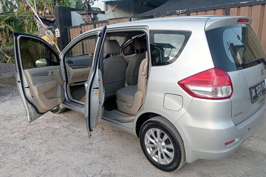 Private air conditioner car