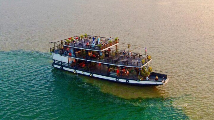 Sunset Cruise with unlimited beer & soft drinks -English speaking guide on board
