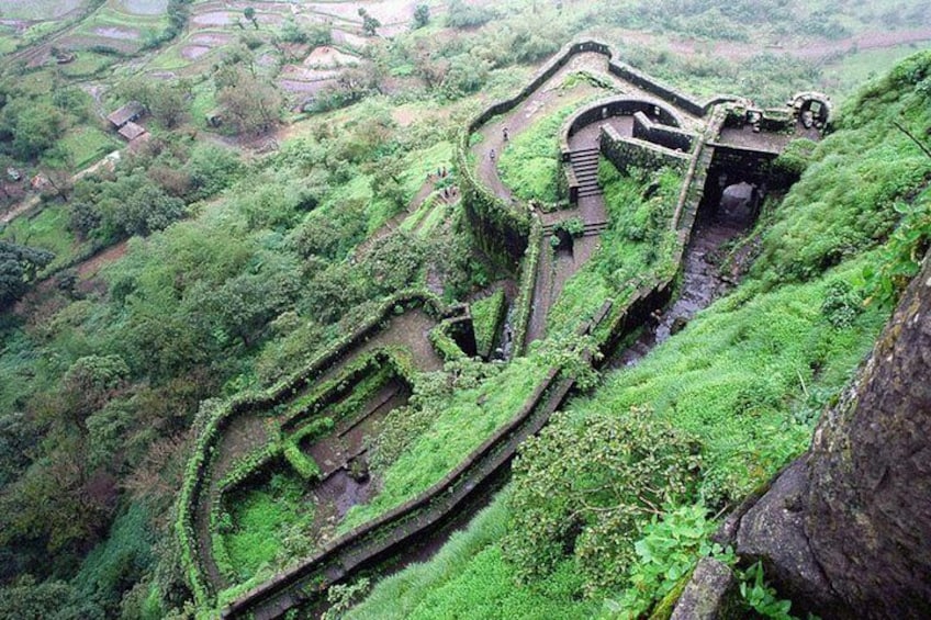 Welcoming Green carpet of fort
