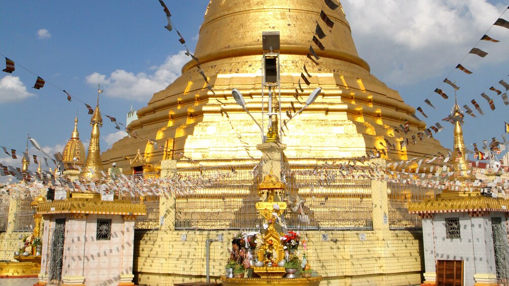 Golden stupa of the Shwedagon Pagoda in Yangon