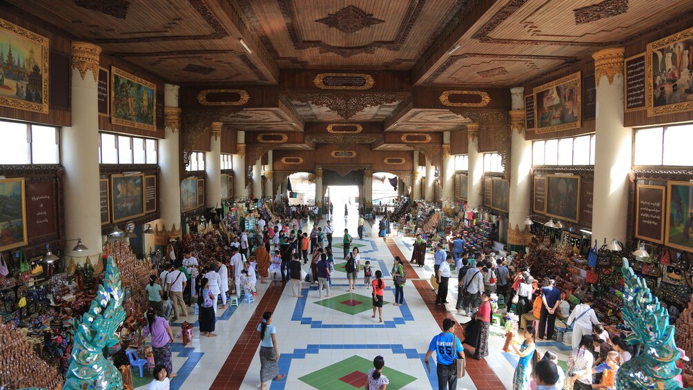 Indoor market in Bago