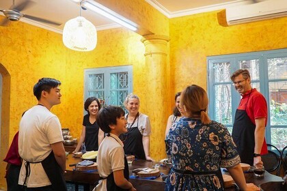 I migliori sapori del Vietnam: tour del mercato, lezione di cucina e degust...