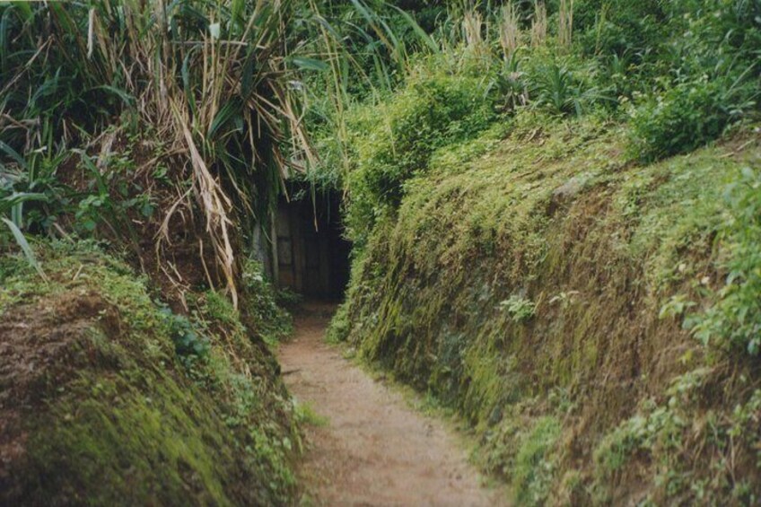 Dmz tour from Hue - Vinh Moc tunnels car tour