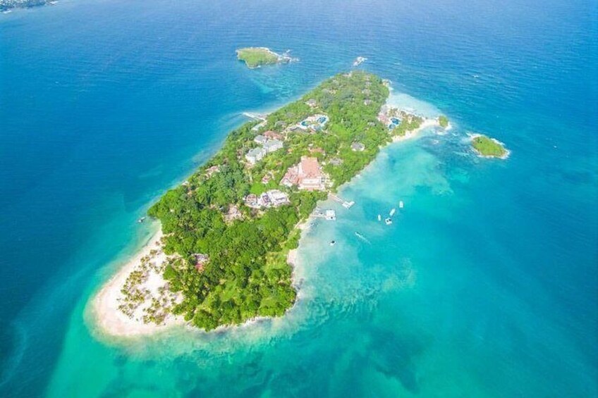 Cayo Levantado at Bacardi Island including Boat transfer, Lunch and Snorkeling
