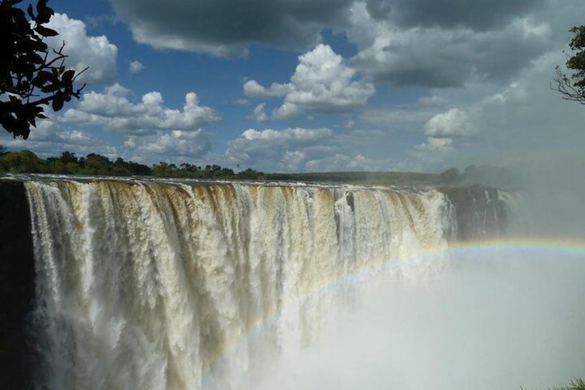 Guided tours of the Victoria Falls 