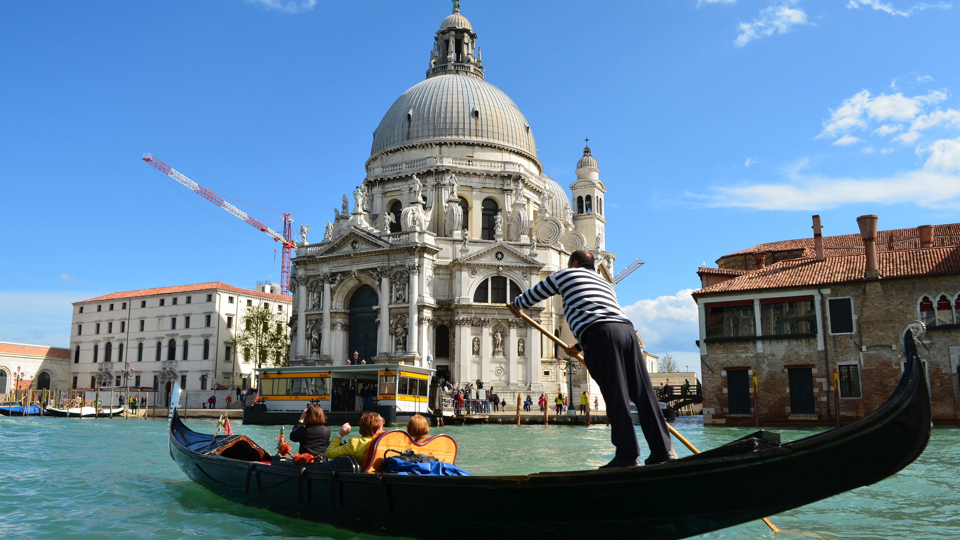Combo Saver: Best of Venice Walking Tour & Gondola Ride
