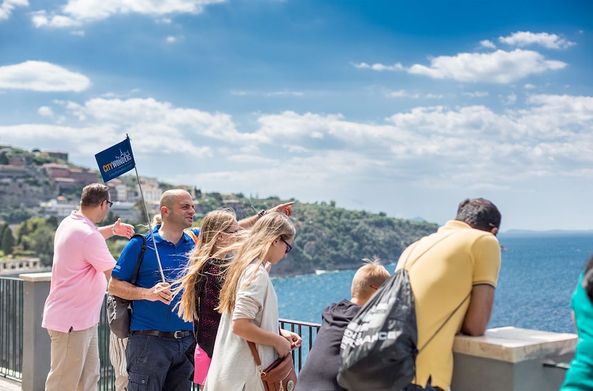 Guide and group in Sorrento