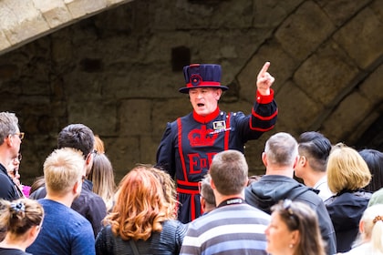 Best of Royal London: Tower of London, Boat Ride & Changing of the Guards