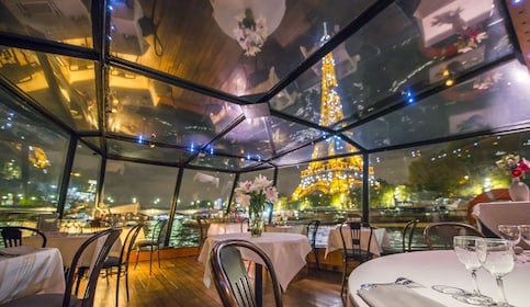 Crucero con cena por el Sena en París con opción de cena temprana