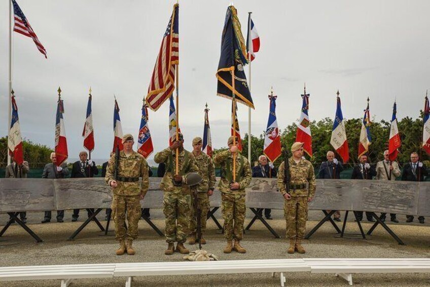 Small Group - American Landing Beaches Discovery from Paris