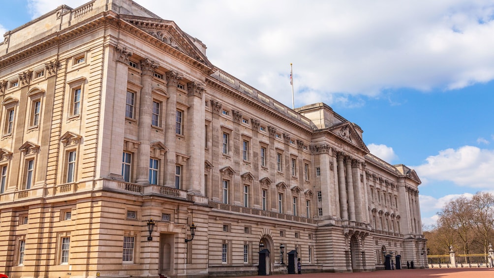 front of Buckingham Palace in London