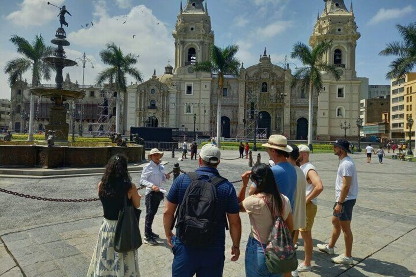 Lima Reality Tour: Shanty Town and City Tour Including Lunch