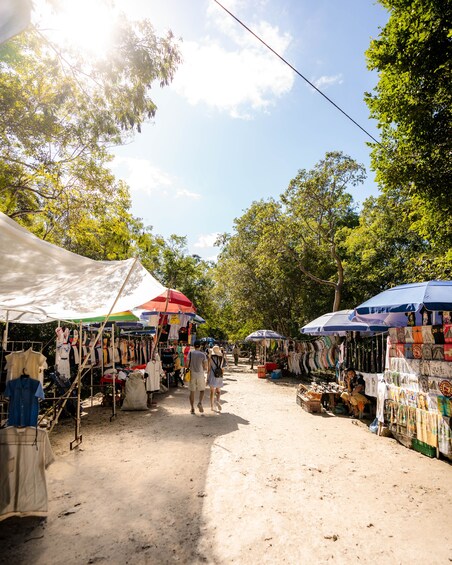 Chichen Itza Early Access with Buffet Lunch & Tequila tasting