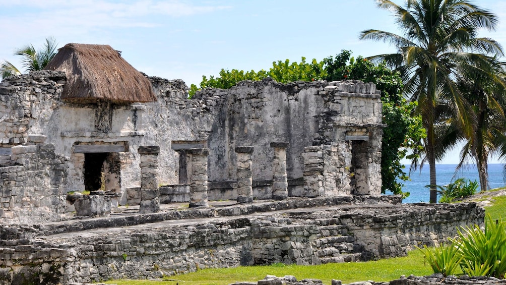 The ruins of the Great Palace at Tulum