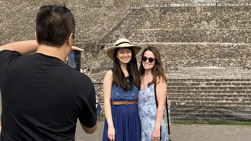 Teotihuacan, Guadalupe Shrine, Tlatelolco & Tequila tasting