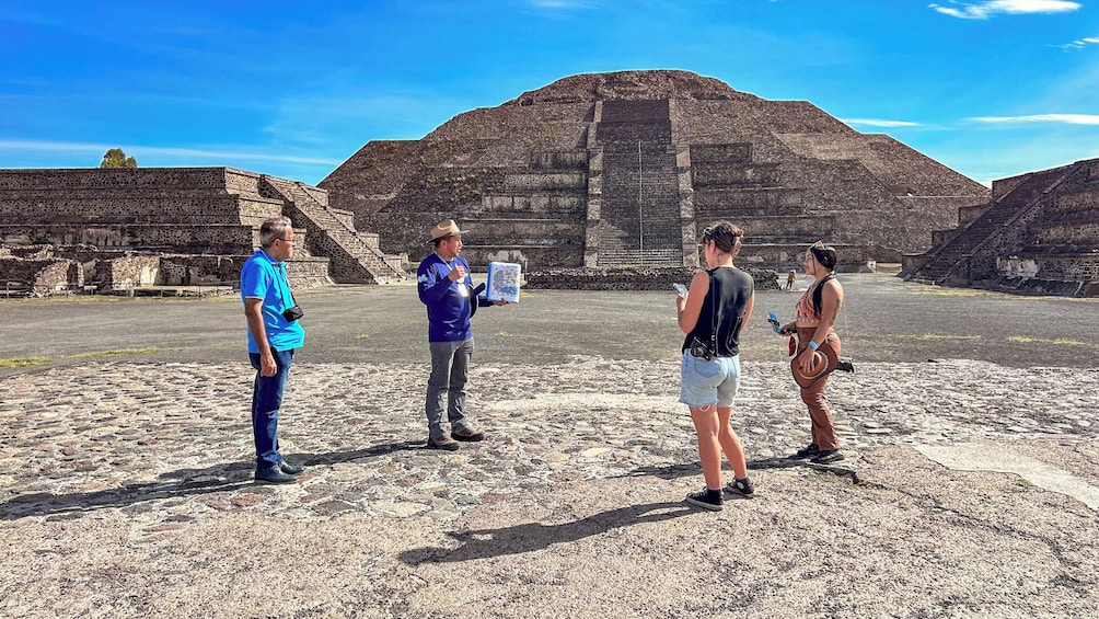 Teotihuacan Immersive Early Access or Afternoon Tour