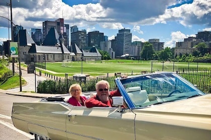 3 hour tour of Montréal in convertible Cadillac + Murals + Mount-Royal Summ...