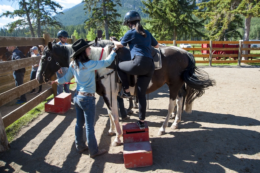 Banff Horseback Riding Tour