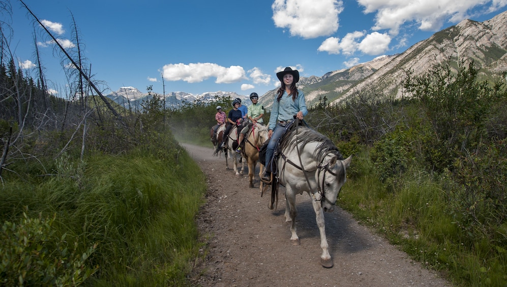 Banff Horseback Riding Tour