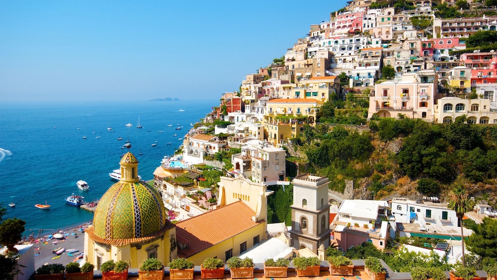 Day image of the Amalfi Coast in Italy