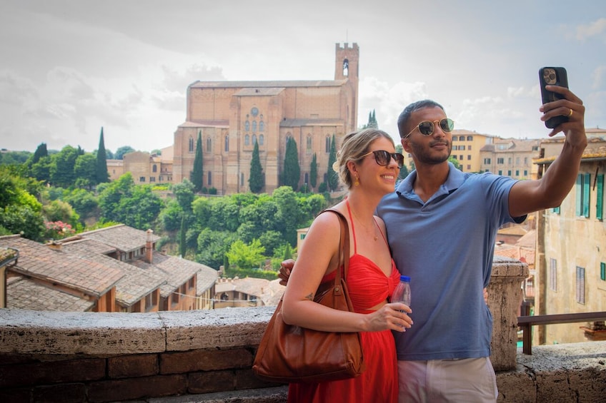 VIP Siena & San Gimignano Small-Group Tour with Chianti Dinner