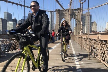 Brooklyn Bridge Waterfront Guided Bike Tour