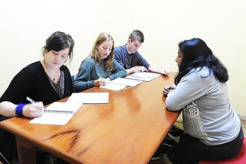 Group Spanish Classes in Qutio