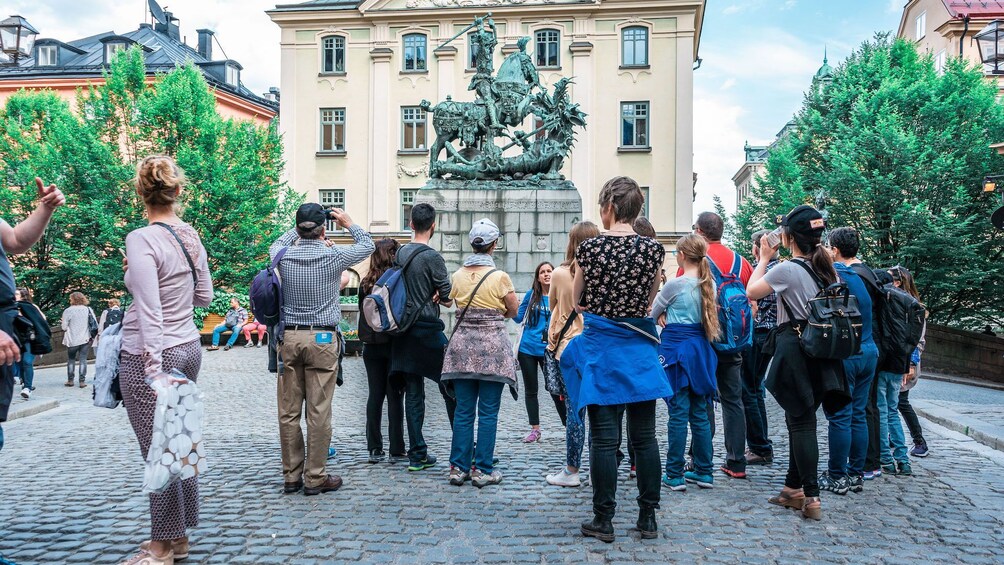 Öppna foto 5 av 8. Stockholm Old Town Walk (Small Group Tour)