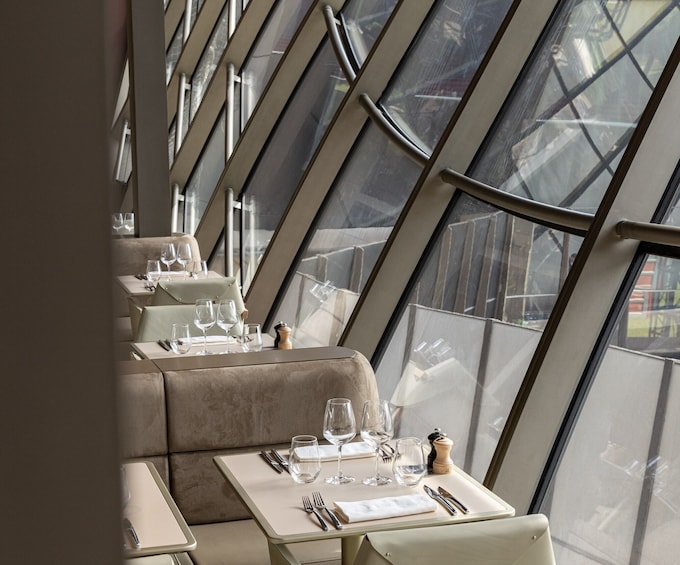 Lunch at the Eiffel Tower: Madame Brasserie Restaurant