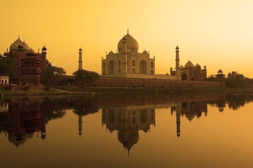 2 Days Taj Mahal and Agra tour Package from Chennai