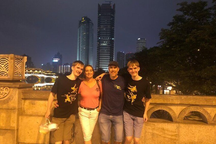Night Tour: City Walking and Eating Localest Food With Cantonese