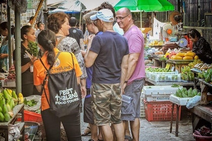 Thai Street Food & Morning Market Walking Tour in Hua Hin