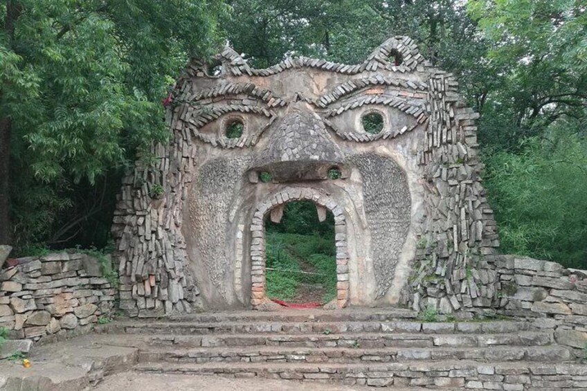 One day Stone Forest and Nuohei Yi Village Tour