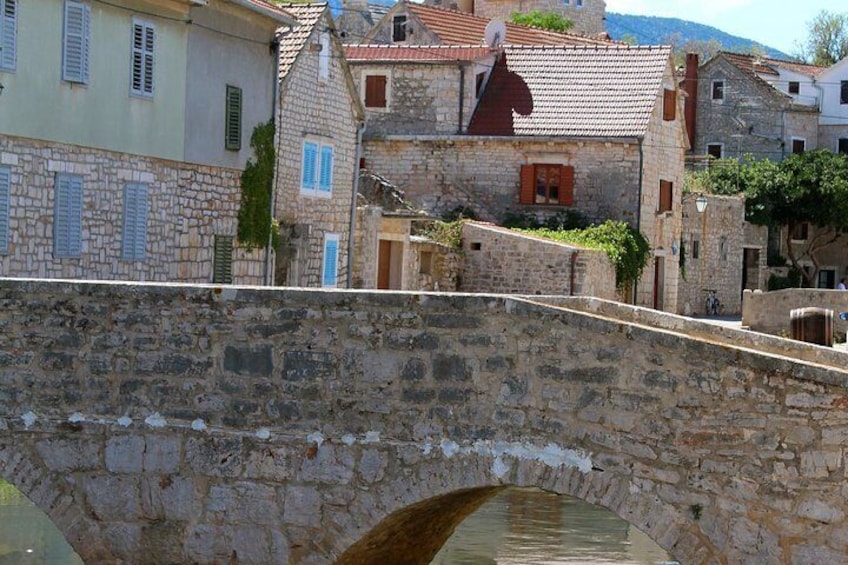 Hvar Wine Tasting Small Group Tour