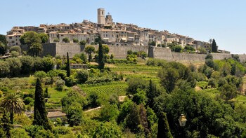 Small-Group Cannes, Antibes & St Paul de Vence Tour from Nice