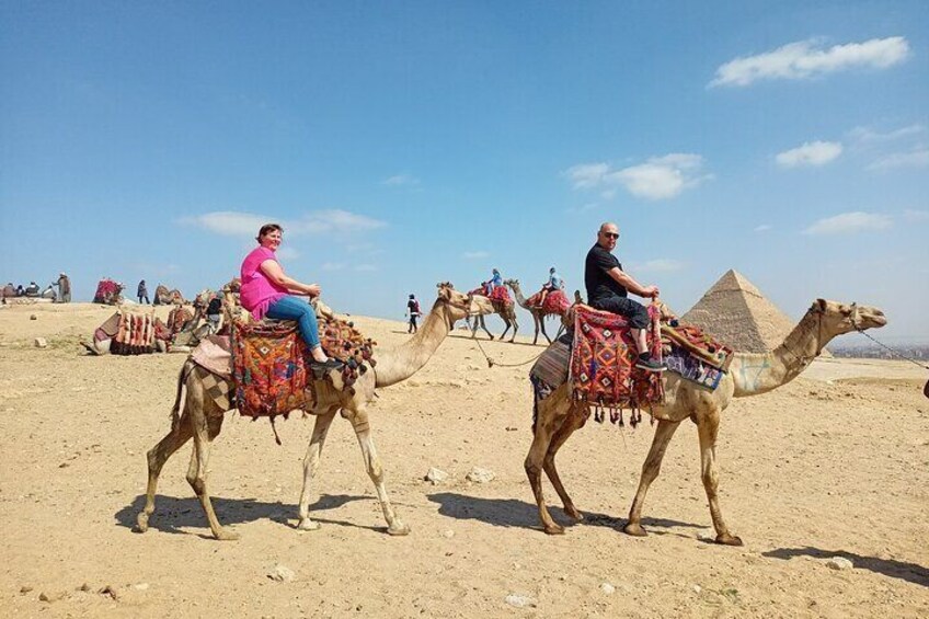Best Half-Day tour to Pyramids of Giza & Sphinx with Lunch and Camel Ride