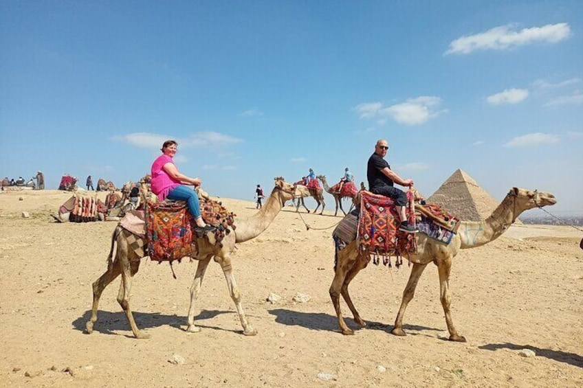 Best Half-Day tour to Pyramids of Giza & Sphinx with Lunch and Camel Ride