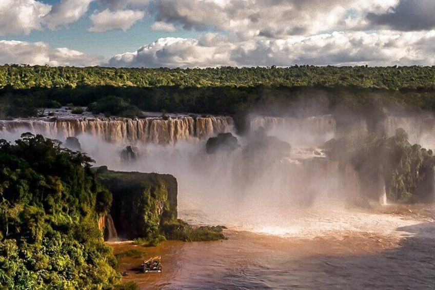 Iguazu Falls Saver Package! Both sides excursions & transfers 