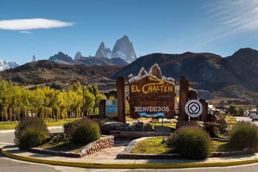 Welcome sign - El Chaltén