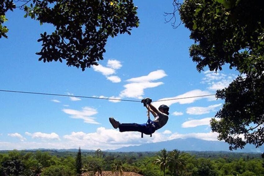 Highest zip line in Colombia: from Bogota