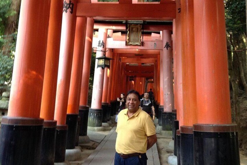 【Fushimi inari shrine】A local born in Kyoto shares the secret path away tourists