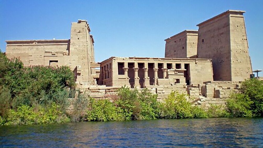 4 NIGHTS / 5 DAYS AT SUNRISE MAHROSA CRUISE FROM LUXOR TO AS