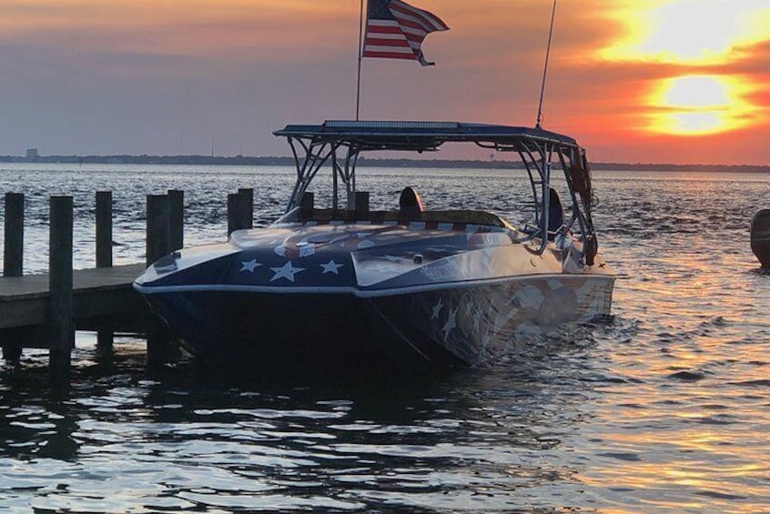 Sunset Dolphin Watching Cruise in Destin Harbor