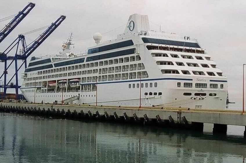 Sandwich Harbour Scenic Excursion - For The Cruise Ships 