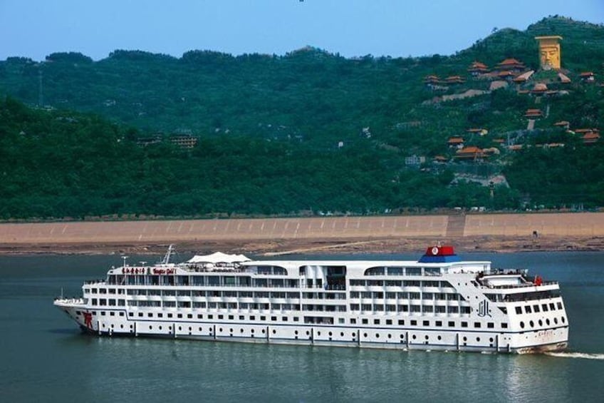 Yangtze River Deluxe Cruise 5D/4N from Yichang to Chongqing:Yangtze Gold Cruise 