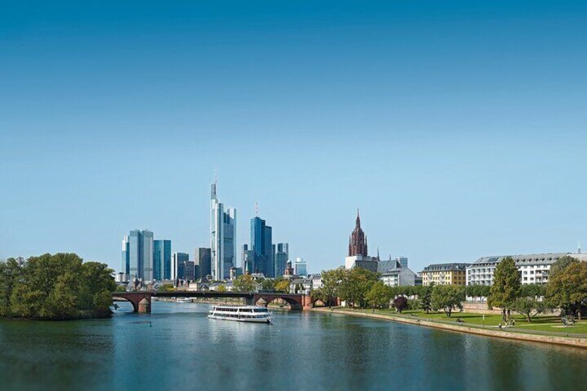 Frankfurt 100-Minute Sightseeing Cruise