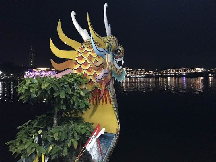 Vietnamese Dinner & Perfume River Boat Cruise