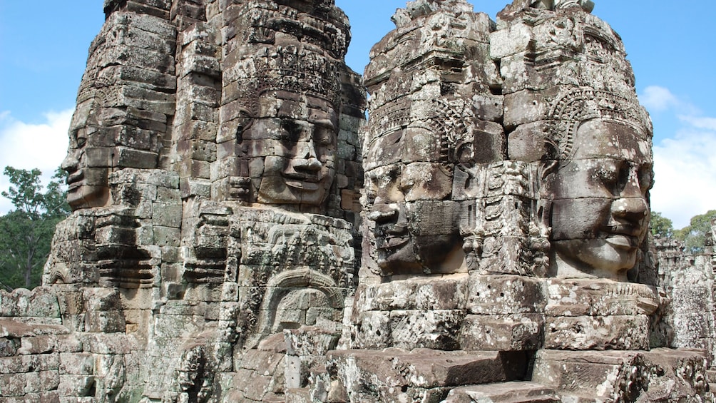 stone carvings in siem reap