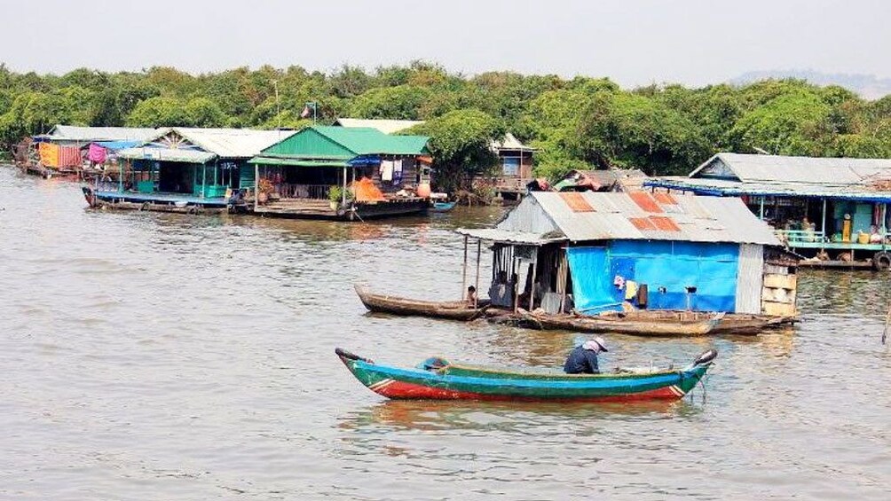 floating market in siem reap