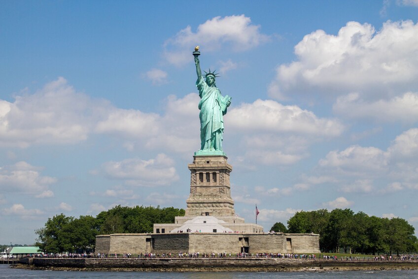 Circle Line: 50-Minute Statue of Liberty Super Express Sightseeing Cruise